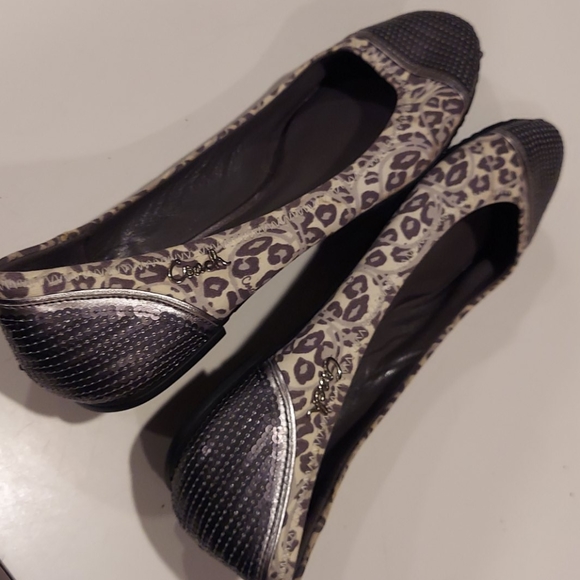 Coach flats az(8-1/2-B) gray pretty 💝 - Picture 16 of 16